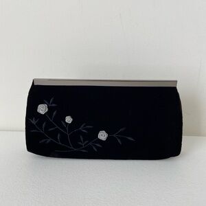 Reaction by Kenneth Cole black velour embroidered floral magnetic handbag clutch